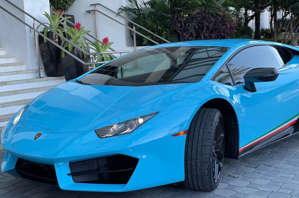 lamborghini-huracan-blue-exotic-miami-rentals